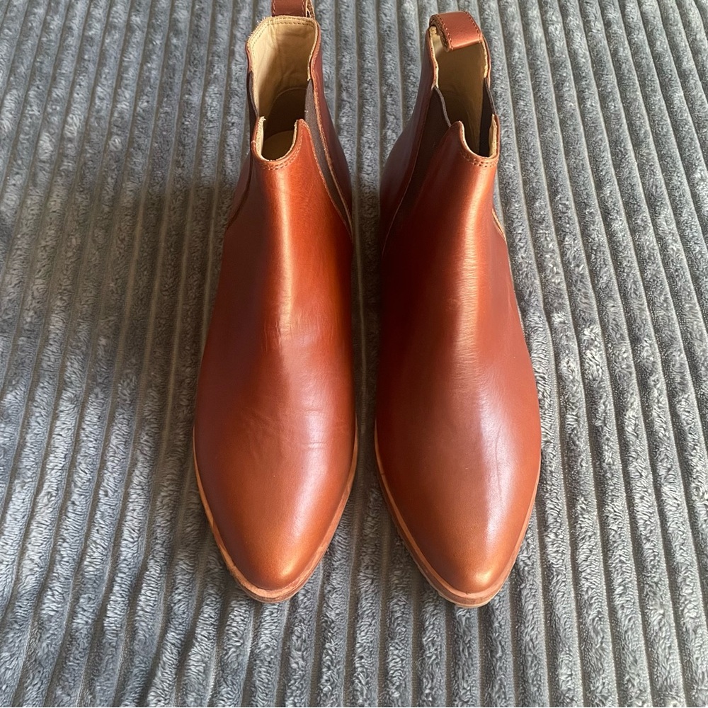 Nisolo Eva Everyday Chelsea Boots Womens 8.5 Dark Red Chestnut Leather